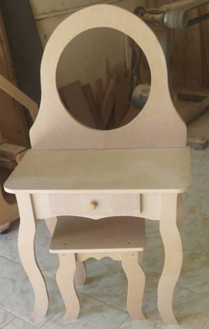 Penteadeira infantil com design moderno